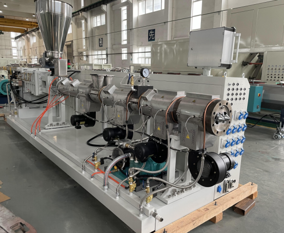 ప్లాస్టిక్ పైప్ ఎక్స్‌ట్రూషన్ లైన్‌ను రూపొందించే అంశాలు